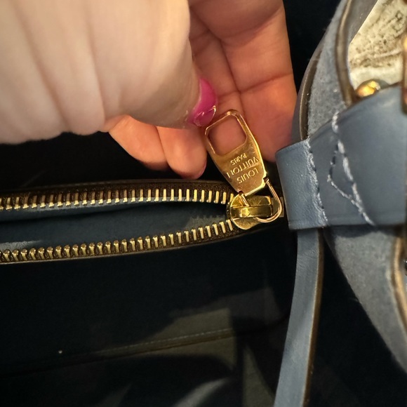 SOLD!!⚡️FLASH SALE⚡️🦋💙 Louis Vuitton Neonoe Bleu Jean 💙🦋 - Picture 9 of 11